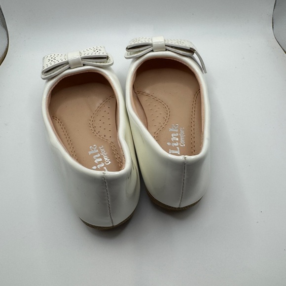 Link Comfort Toddler Size 9 White Patent Dress Shoes Flats with Bow - Picture 4 of 7